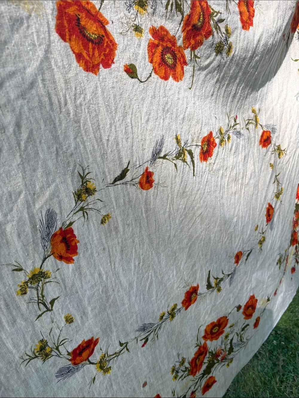 Vintage Linen Tablecloth floral Red Orange Poppy Border natural background
